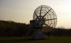 Radiotelescope in the evening