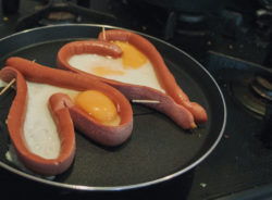 Valentine Food – Sausages In the Shape of a Heart With Eggs