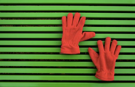 Red Children Gloves